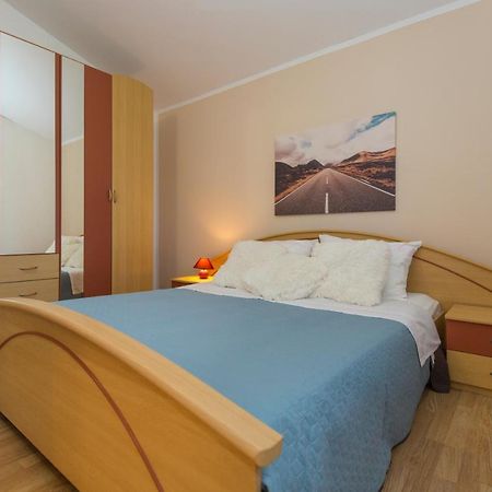 Apartman Ana 拉宾 外观 照片