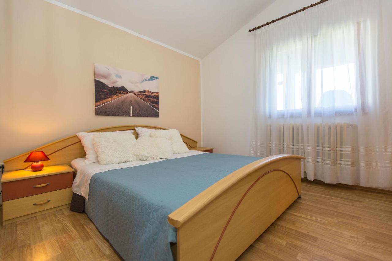 Apartman Ana 拉宾 外观 照片