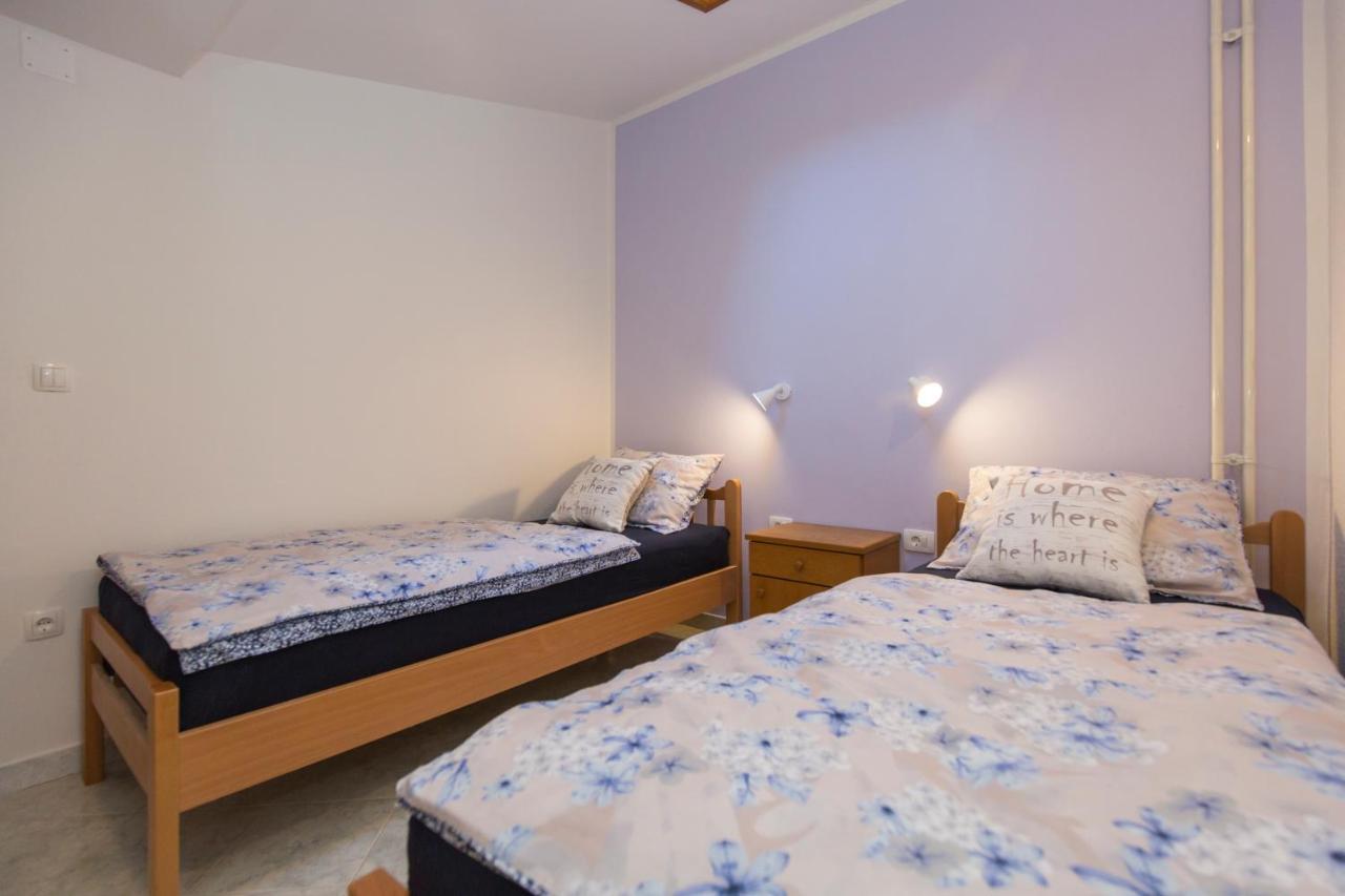 Apartman Ana 拉宾 外观 照片